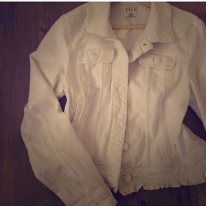 🎉 Elle White Denim Jacket